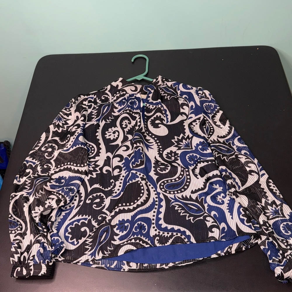 LOFT Women's Blue and Black Paisley Blouse with metallic sheen - Picture 3 of 9